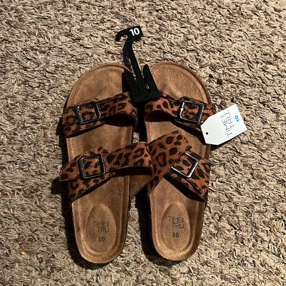 Printed sandals
